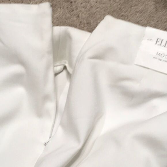 Ellen Tracy ivory pants. - Picture 7 of 10